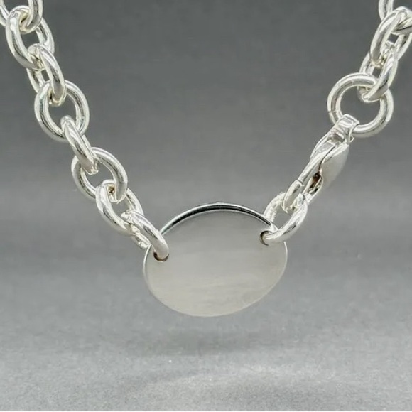 Return to Tiffany Oval Tag Necklace - Picture 4 of 4